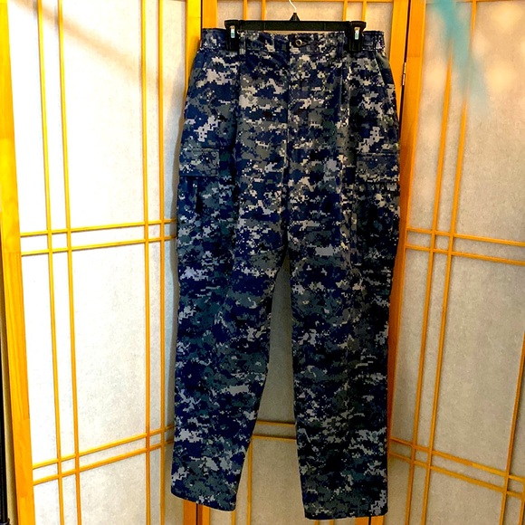 US Navy Digital Camouflage Pants - Picture 2 of 6